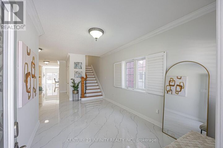 Property Photo:  31 Gloria Crescent  ON L1P 1V4 