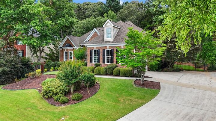 Property Photo: 1751 Mulberry Lake Drive GA 30019
