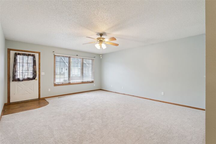 Property Photo:  319 13th Avenue SW 13  IA 50009 