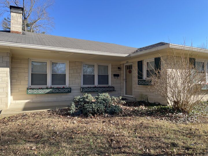 Property Photo:  1091 Collins Lane  KY 40601 