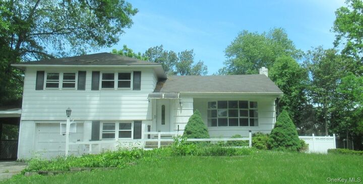 Property Photo:  10 Lori Street  NY 12603 