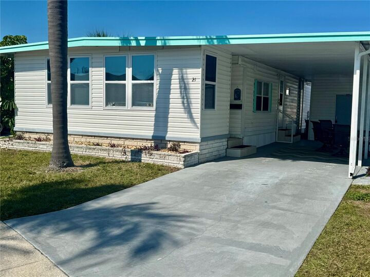 Property Photo:  7901 N 40th Avenue N 21  FL 33709 