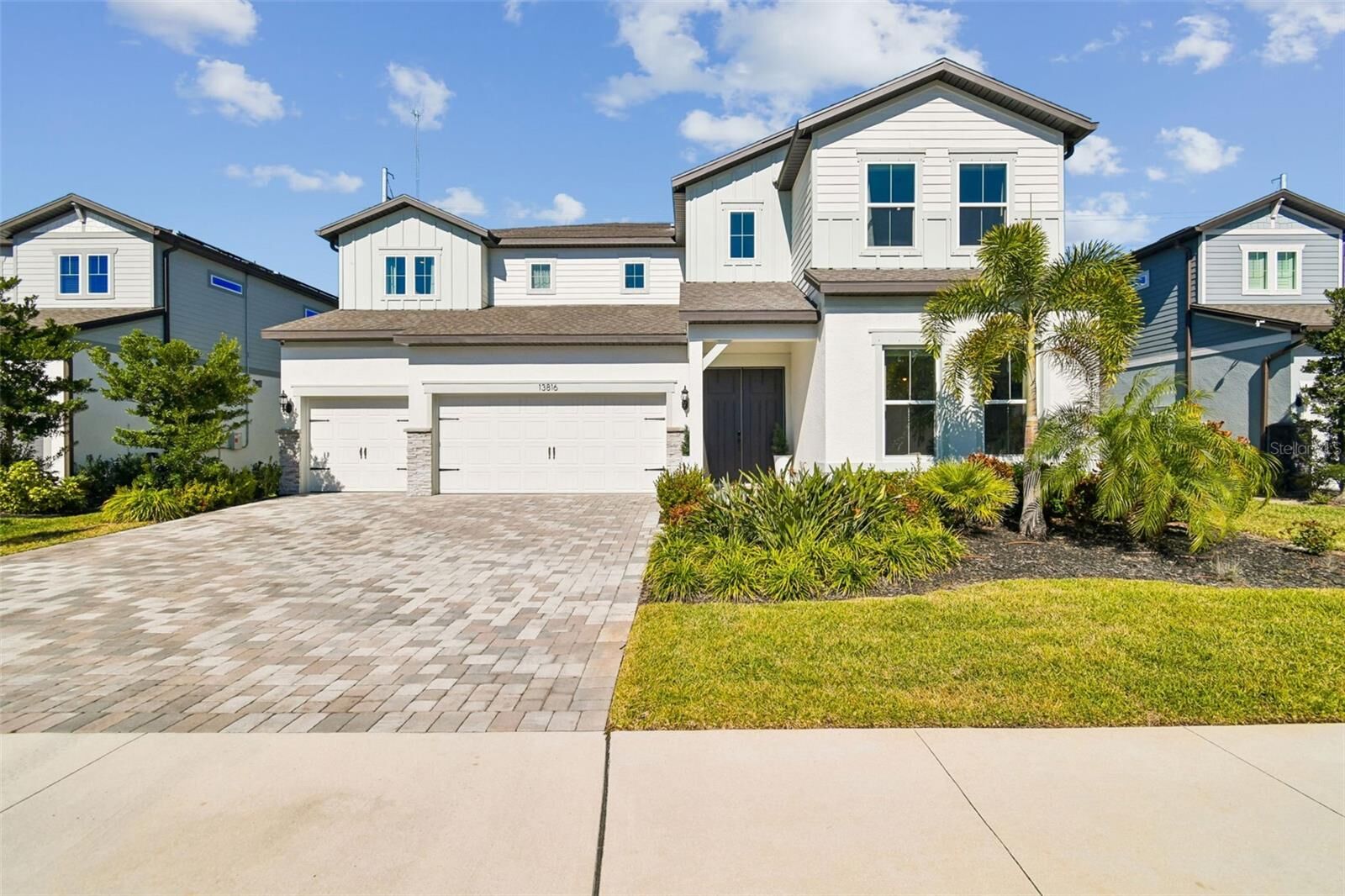 Property Photo:  13816 Sharp Hawk Drive  FL 33569 