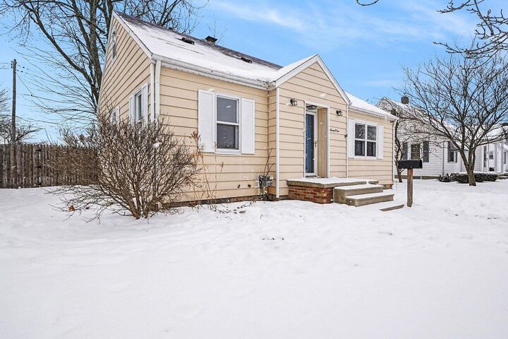 Property Photo: 705 S Hampton Street MI 48708