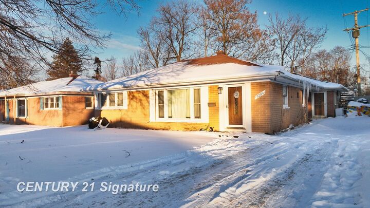 Property Photo: 3209 Shawnee Avenue MI 48507