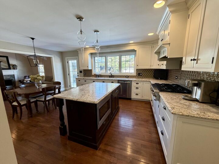 Property Photo:  1172 Kenilworth Circle  IL 60540 