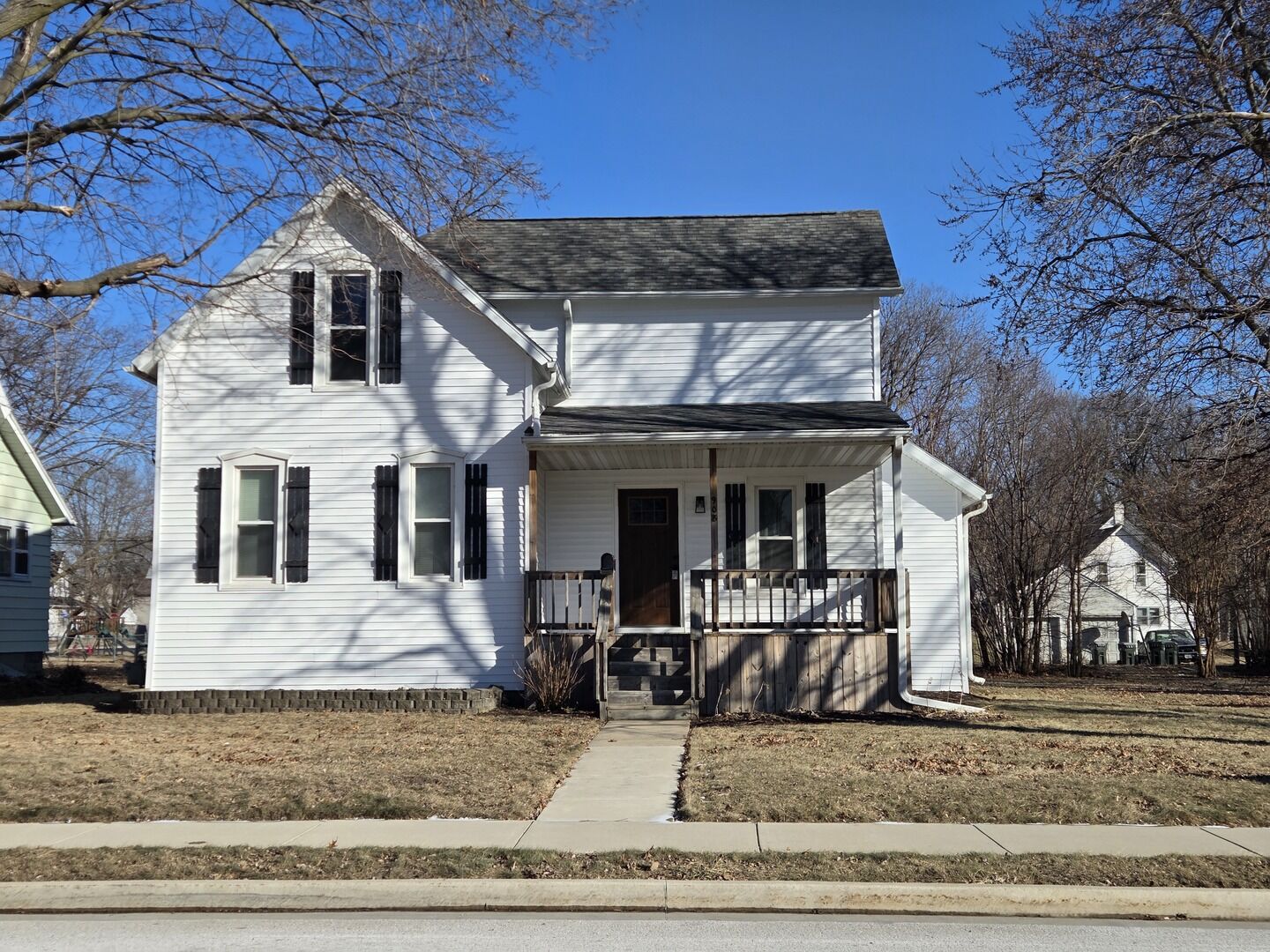 Property Photo:  908 1st Avenue  IL 61081 