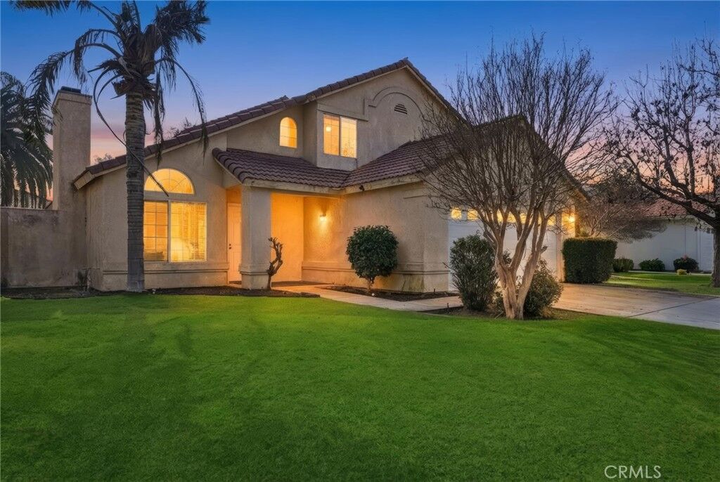 Property Photo: 10703 Petalo Drive CA 93311