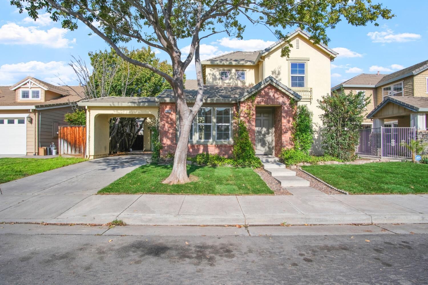 Property Photo: 2921 Compton Place CA 95377