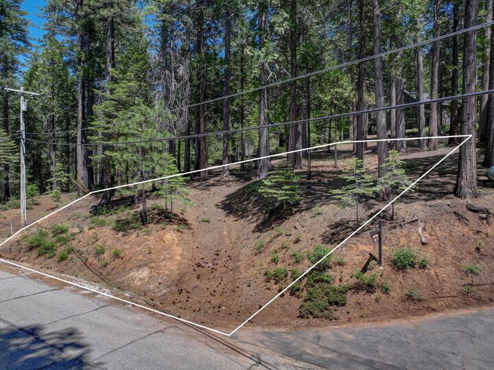 Property Photo:  1955 Seminole Way  CA 95223 