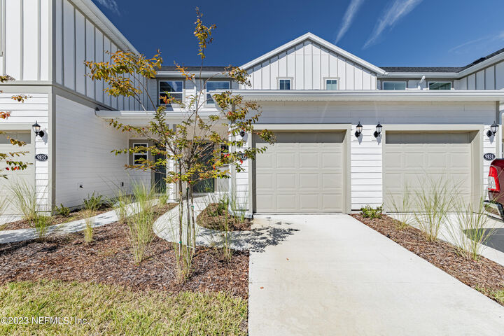 Property Photo:  9833 Fiddleback Lane  FL 32222 