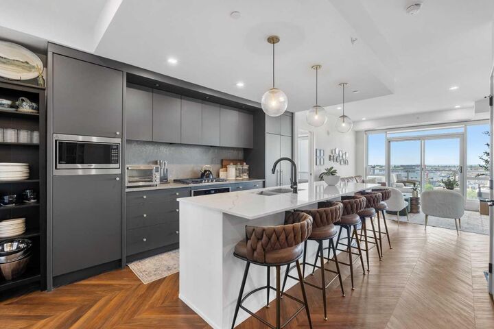 Property Photo: 8505 Broadcast Avenue SW 508 AB T3H 6B5