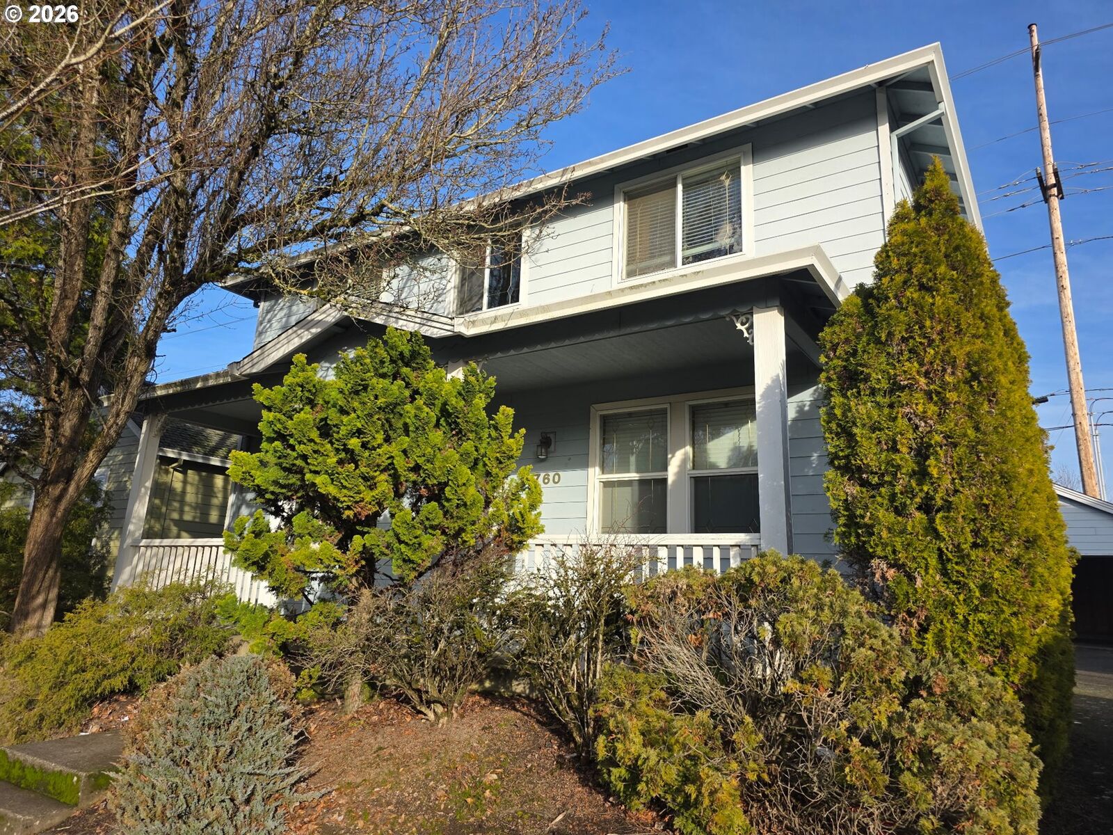 Property Photo:  760 NE Pacific Dr  OR 97024 