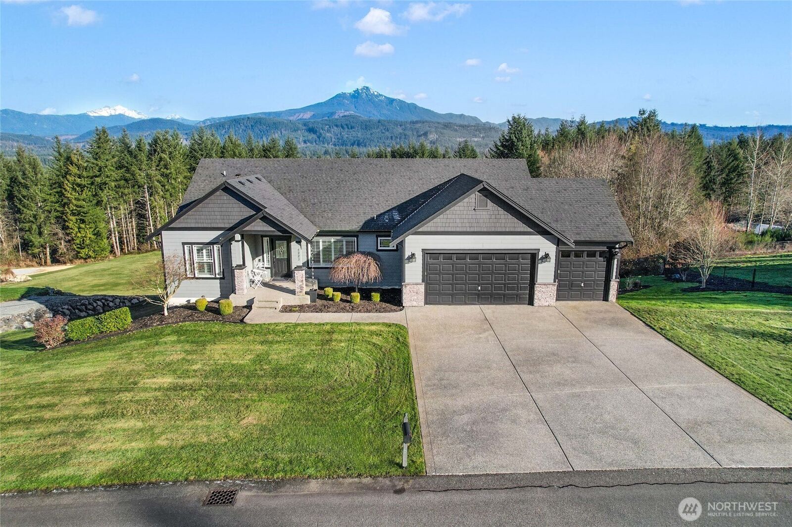Property Photo:  4223  203rd Avenue NE  WA 98290 
