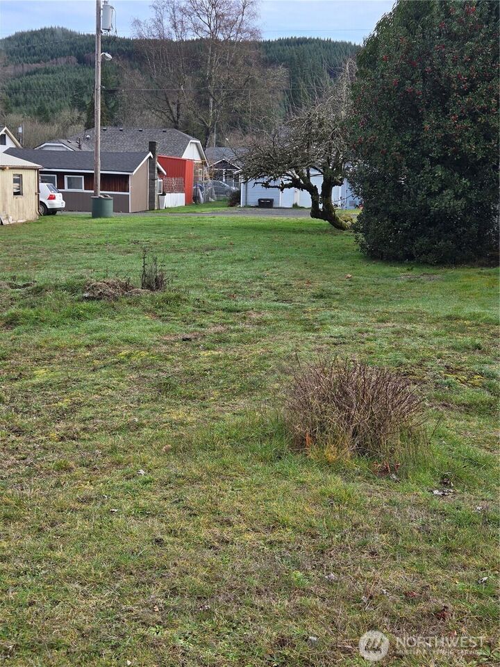 Property Photo: 404 Taylor St WA 98581