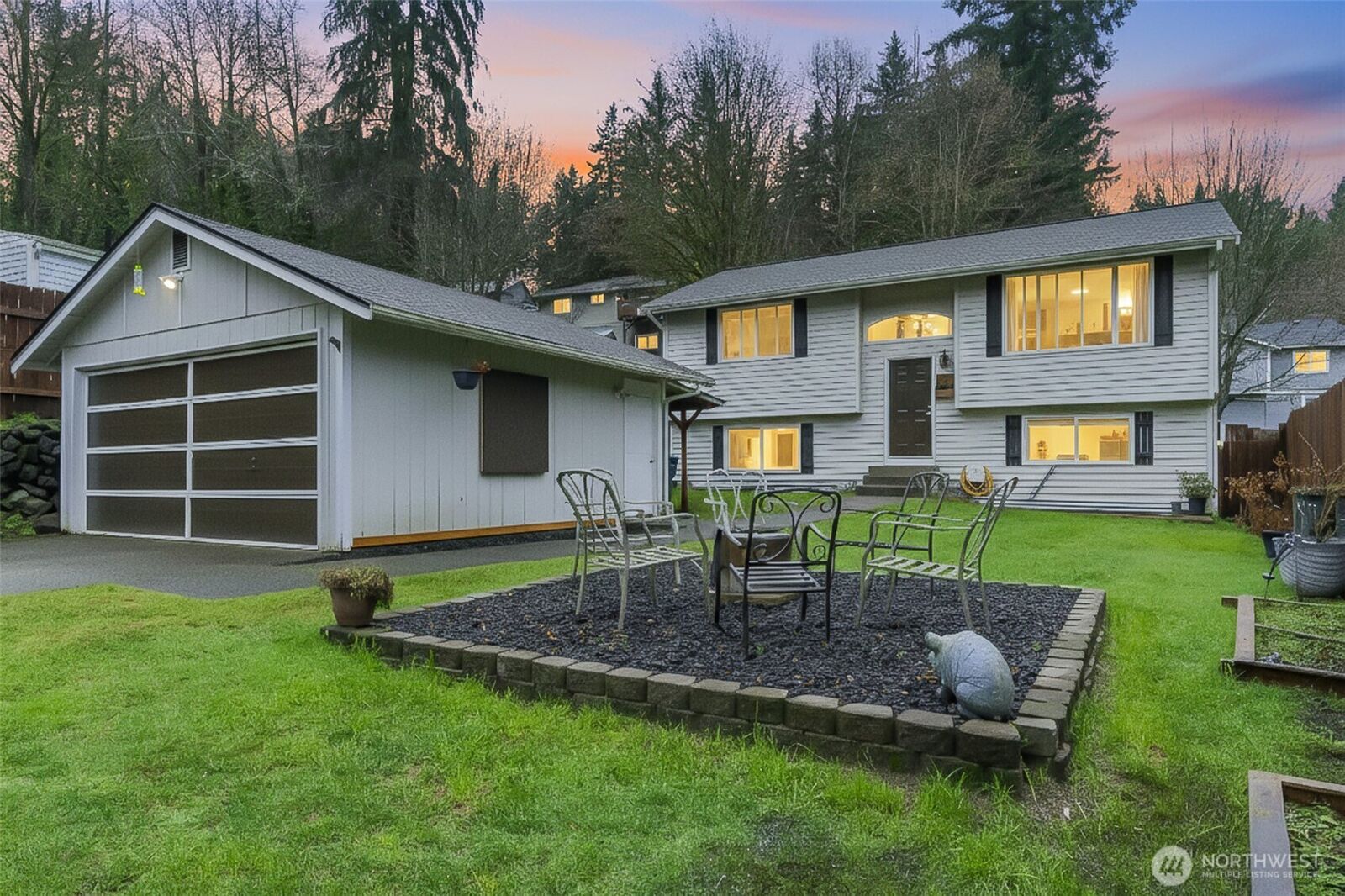 Property Photo:  60 NE Lorrain Court  WA 98528 