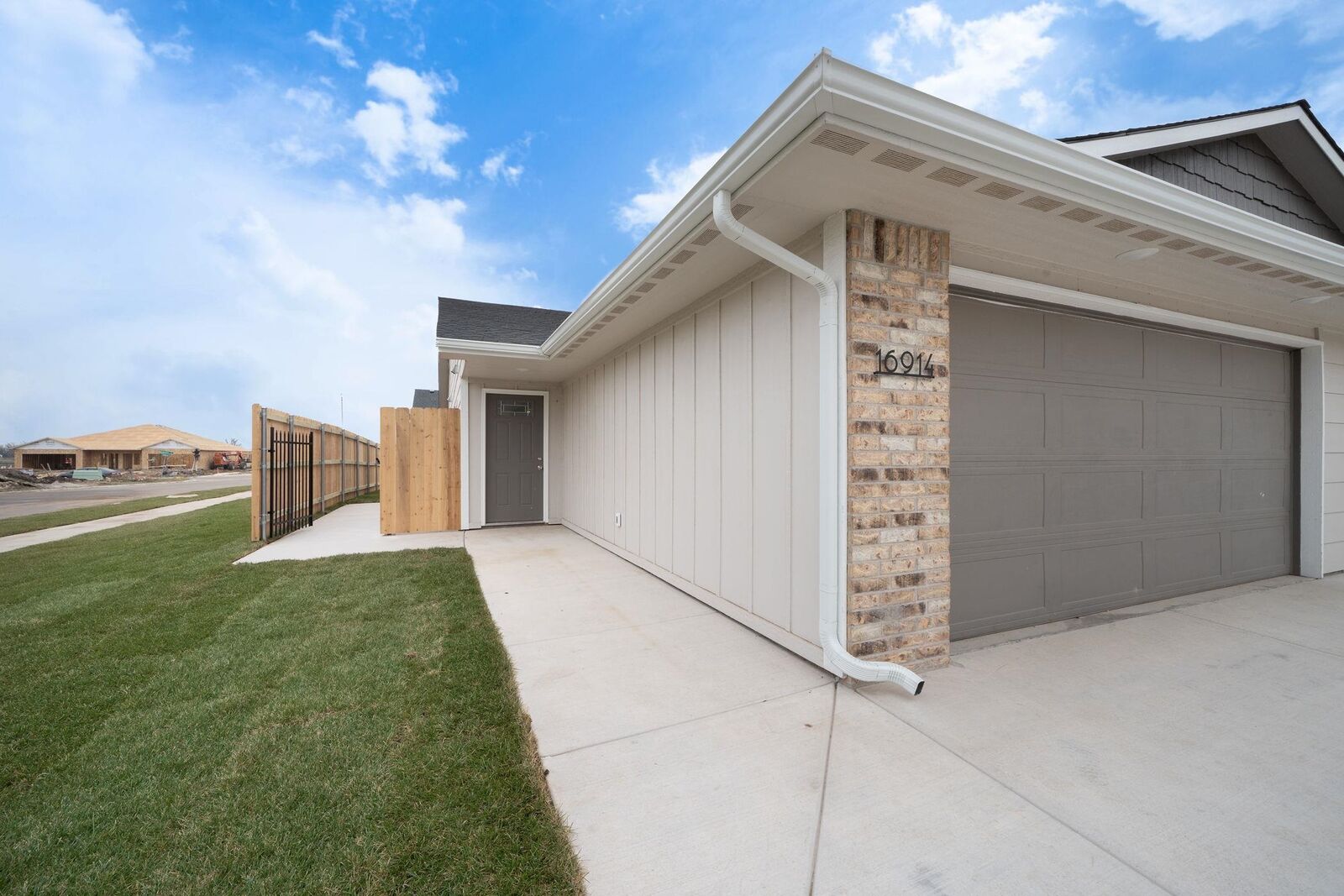 Property Photo:  16908 W Lawson St  KS 67052 