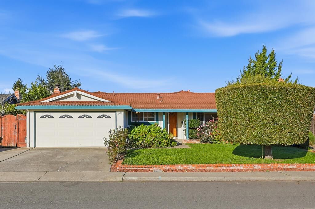 Property Photo:  2903 Begonia Street  CA 94587 