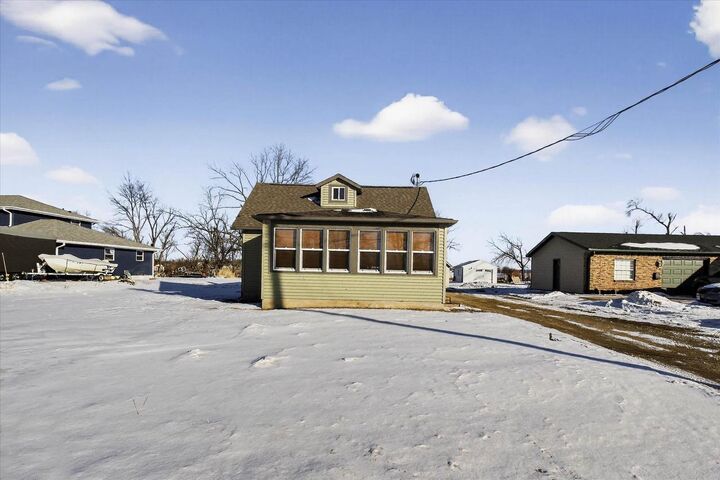 Property Photo:  2429 Center Avenue  WI 53546 