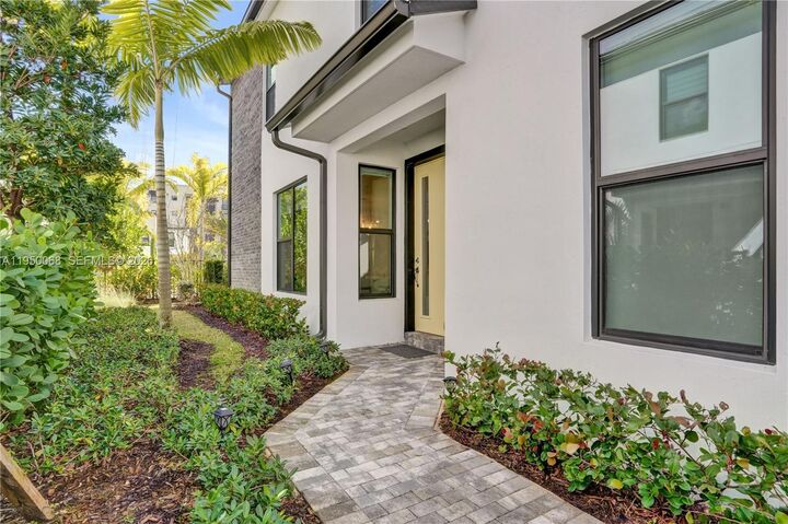 Property Photo:  8360 NW 7th Pl  FL 33324 
