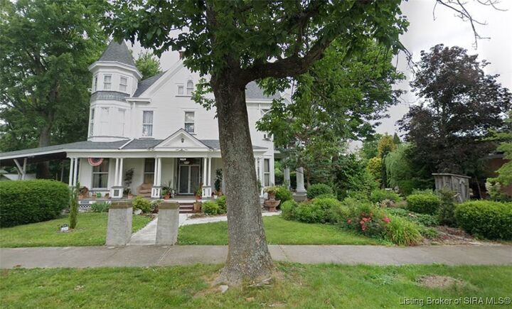 Property Photo:  7993 E Walnut Street  IN 47138 