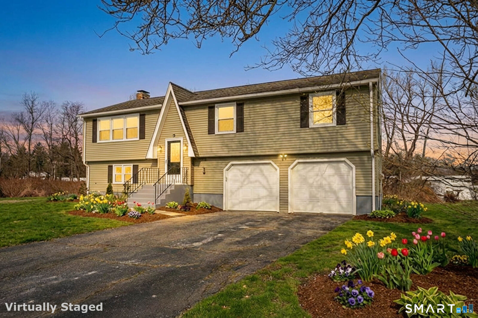 Property Photo: 73 Abbey Lane CT 06095