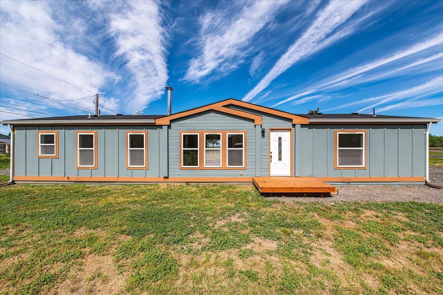 Property Photo: 255 SW Railroad St WA 99117