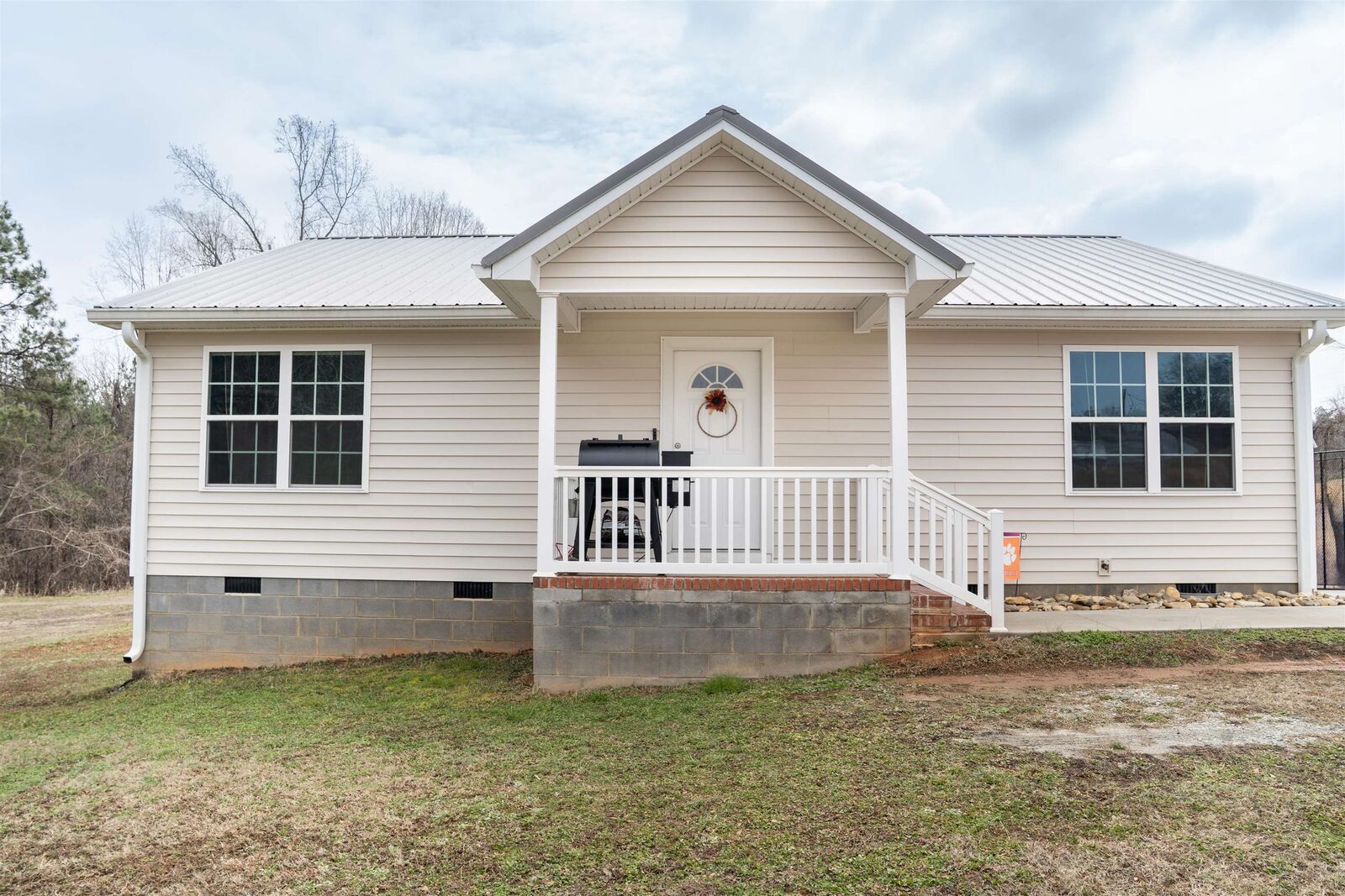 Property Photo:  1583 Old Pacolet Road  SC 29307 