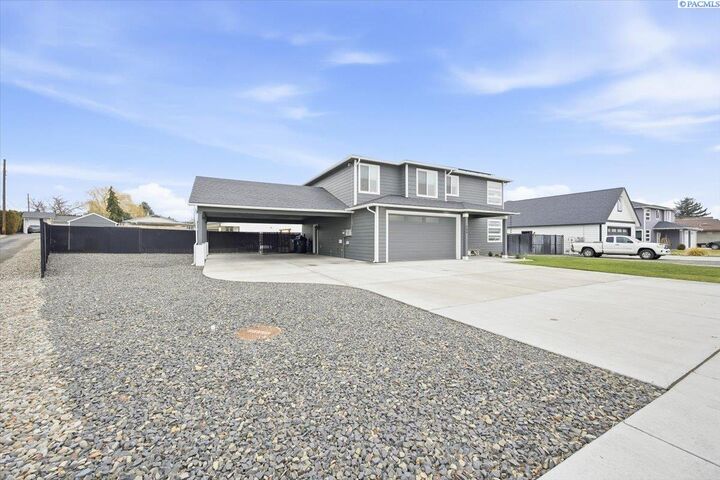 Property Photo:  509 Butternut Road  WA 98930 