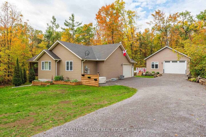 Property Photo:  25 Lakeland Avenue  ON K0L 1J0 