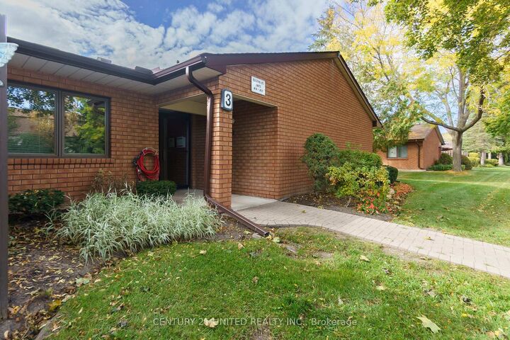 Property Photo:  36 Champlain Crescent 15  ON K9L 1T1 