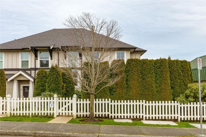 3903 Douglas St #5 — photo 1