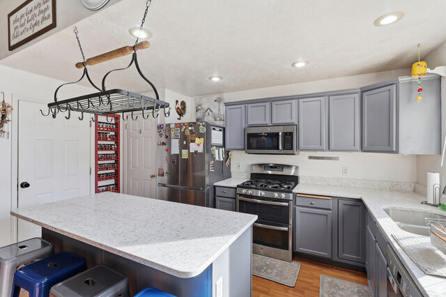 Property Photo:  8764 S Pebblecreek Rd W  UT 84081 
