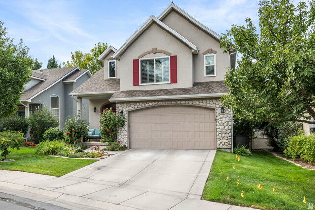 Property Photo: 9092 S Enchanted Oak Ln E UT 84094