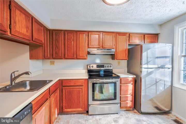 Property Photo:  5995 Rowanberry Drive 10 H  MD 21075 