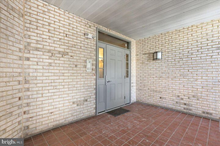 Property Photo:  3301 Sir Thomas Drive 6-B-34  MD 20904 