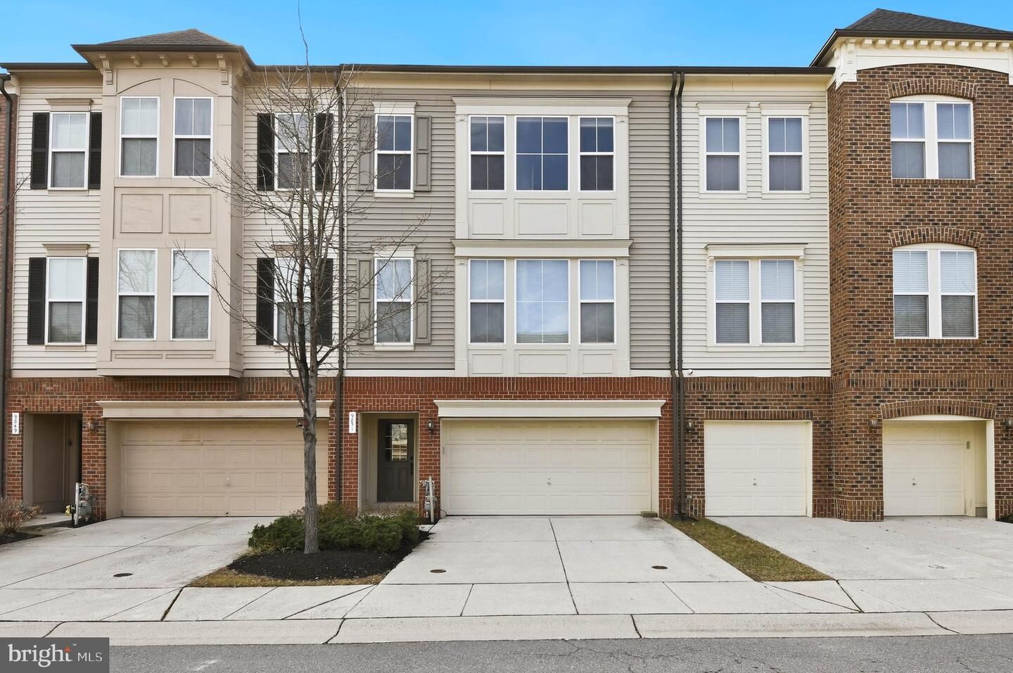 Property Photo: 9851 Garden Ranges MD 20723