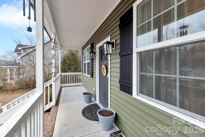 Property Photo:  549 Castlewood Circle  SC 29730 