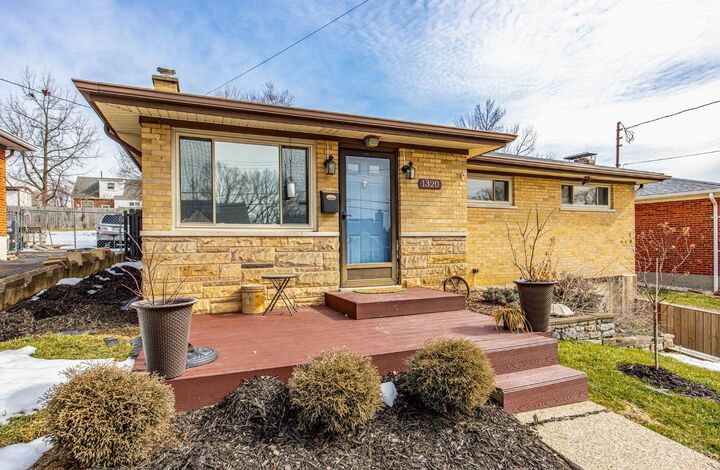Property Photo:  1320 Thurnridge Drive  OH 45215 