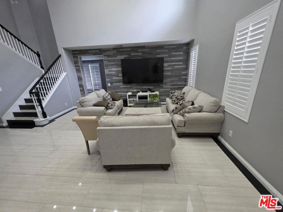 Property Photo:  23 Via De La Valle  CA 92532 