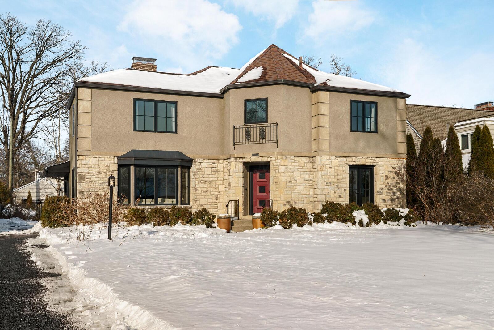 Property Photo:  2774 Elm Avenue  OH 43209 