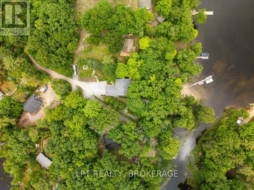 Property Photo: 31 Acorn Lane ON K0H 2V0