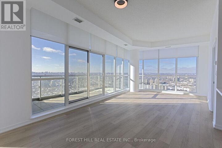 Property Photo:  70 Forest Manor Road 3506  ON M2J 0A9 