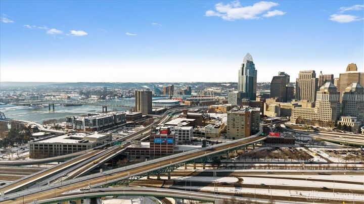 Property Photo:  380 Baum Street 5B  OH 45202 