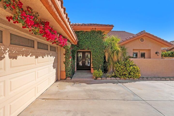 Property Photo:  28 White Sun Way  CA 92270 