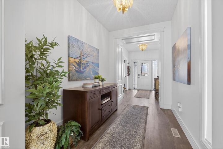 Property Photo:  3687 Westcliff Way SW  AB T6W 2T1 