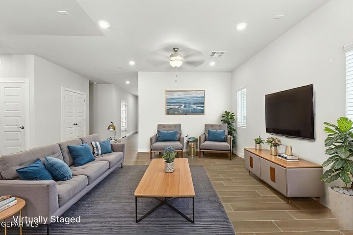 Property Photo:  664 Cedarwood Avenue  TX 79928 