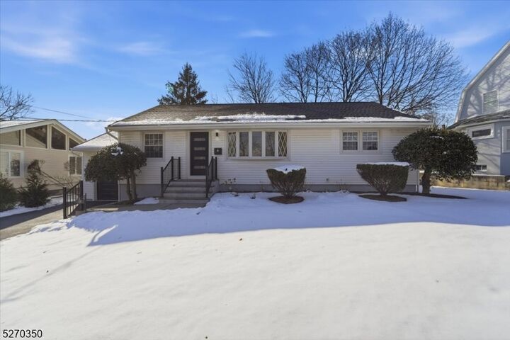 Property Photo:  41 High St  NJ 07110 