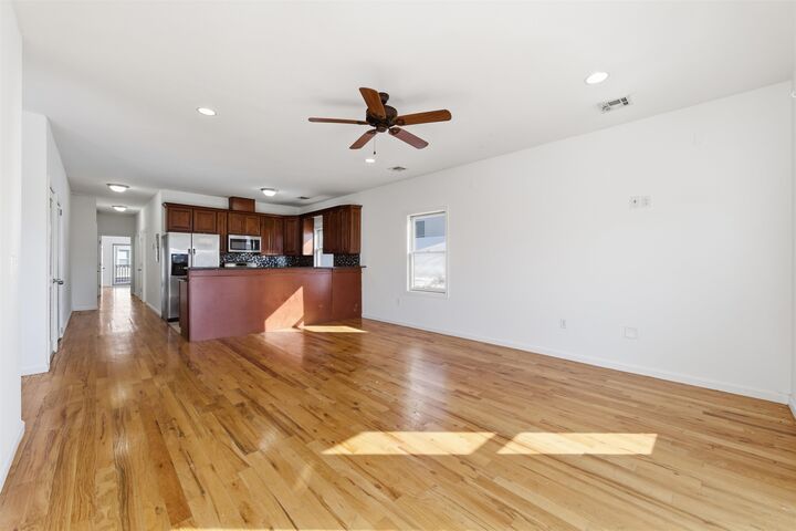 Property Photo:  54 Laidlaw Ave 2  NJ 07306 