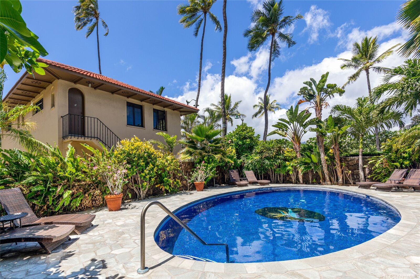 Property Photo:  2465 Ala Wai Boulevard 1203  HI 96815 